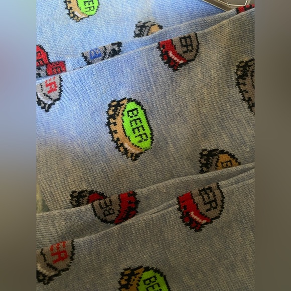 Men’s Novelty Beer Bottle Cap Crew Socks. Ideas For Groomsmen Or Bachelor Party - Picture 4 of 4